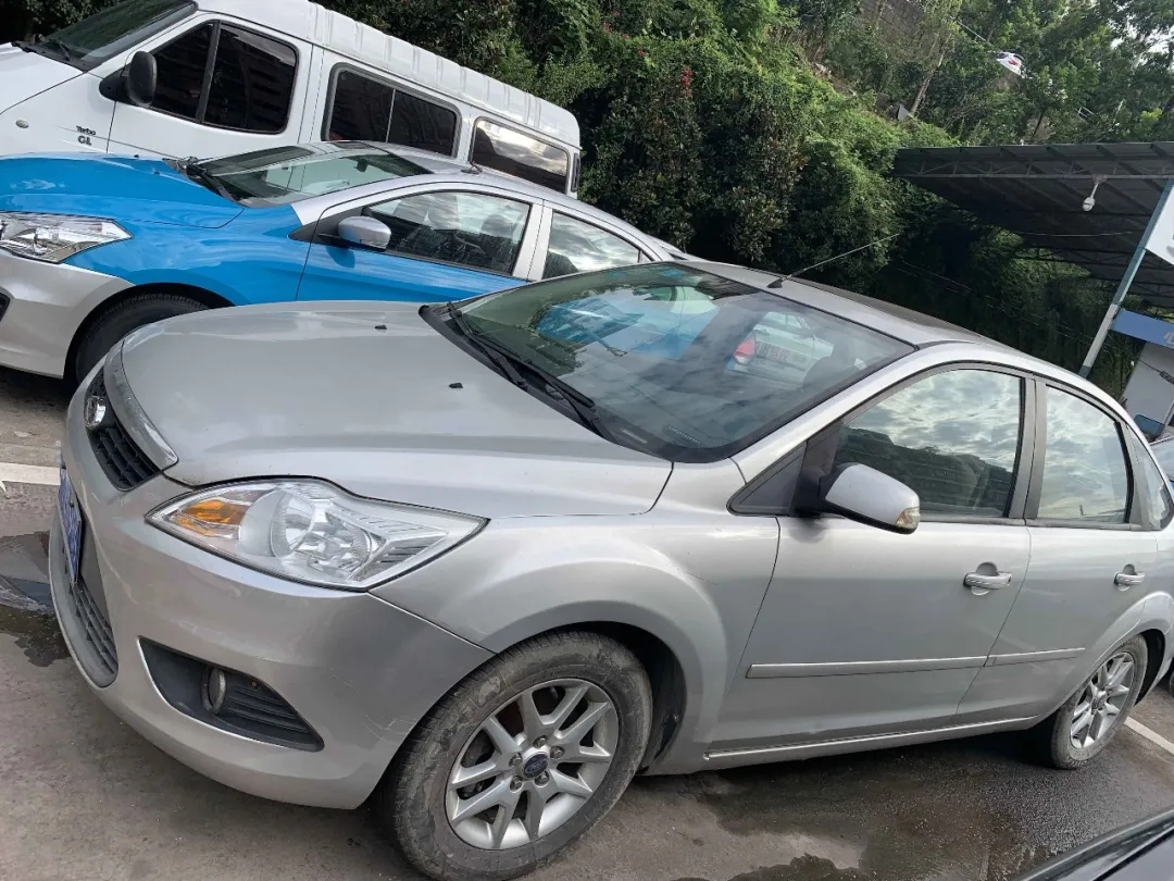 公開拍賣?？怂埂⑸虾e克牌機動車